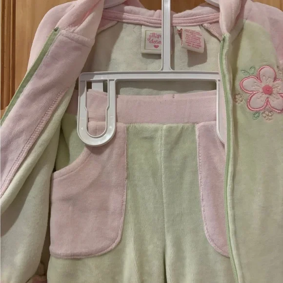 Sweet Baby Girls BUNDLE of 2 Matching Velour Zip Sets, 4 Pieces Total! 12 Months - Picture 4 of 12
